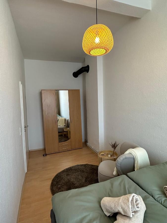 Grosse Fuer Gruppen Und Familien Bis 8 Personen Mit Balkon Apartment