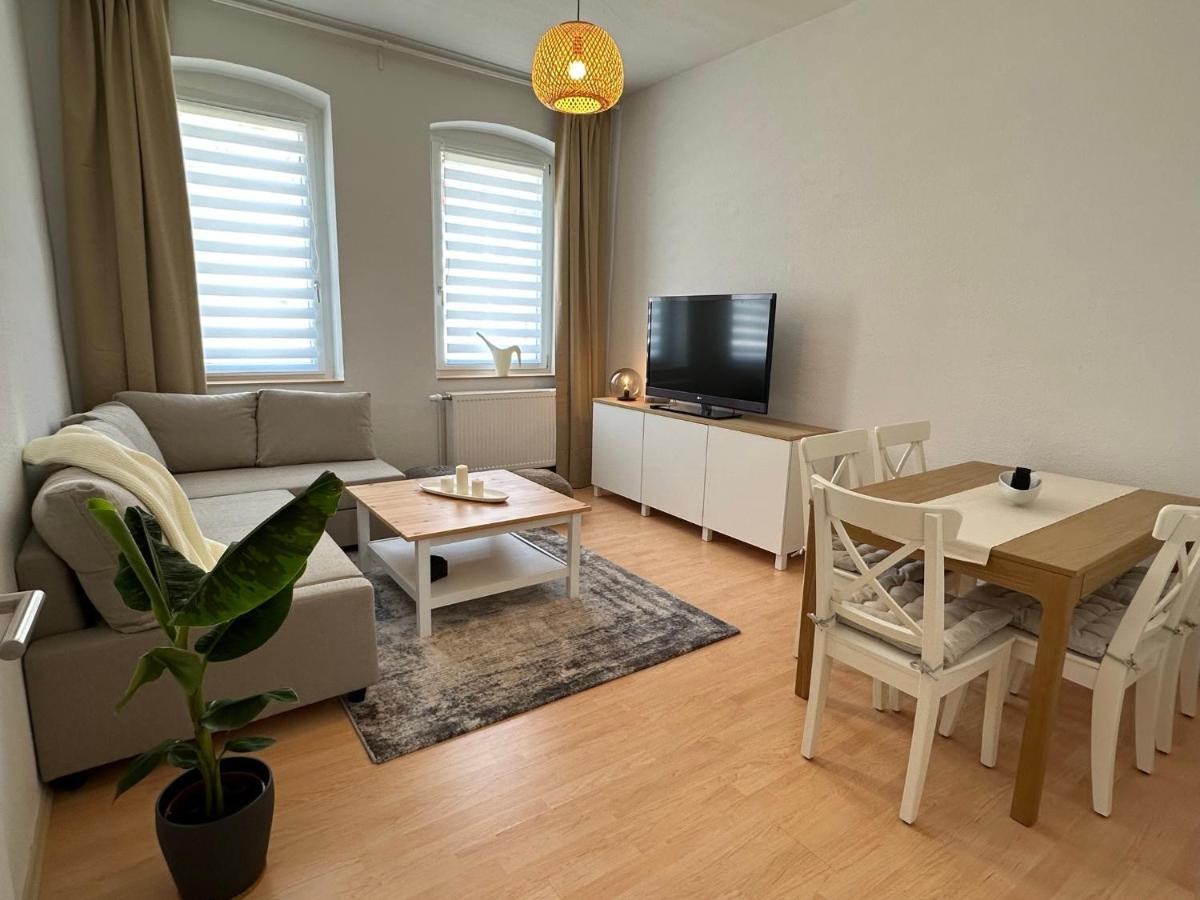 Grosse Fuer Gruppen Und Familien Bis 8 Personen Mit Balkon Apartment *