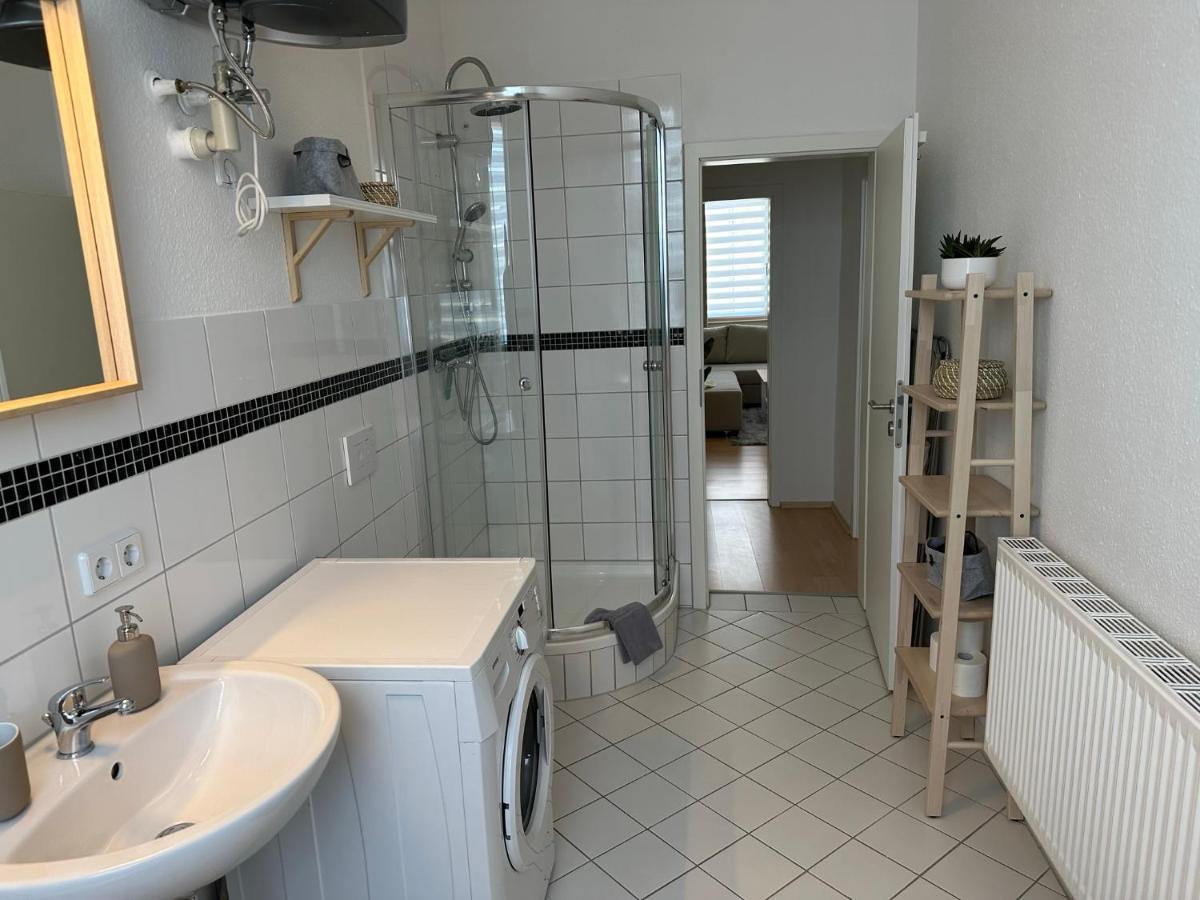Grosse Fuer Gruppen Und Familien Bis 8 Personen Mit Balkon * Erfurt